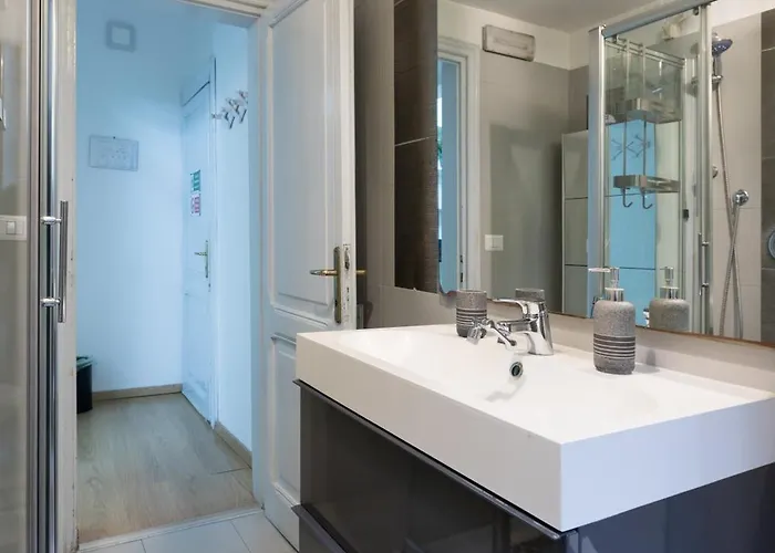 Bed & Breakfast Da Alessia Per Dormire Al Coppede 4*