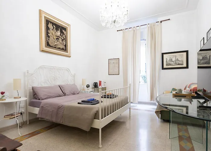 Da Alessia Per Dormire Al Coppede Bed & Breakfast 4*