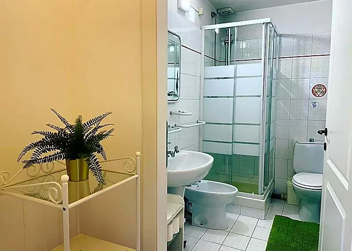 Bed & Breakfast Da Alessia Per Dormire Al Coppede 4*