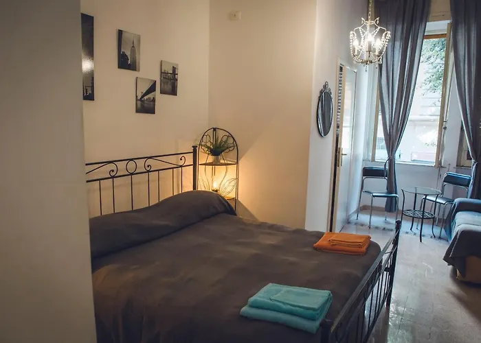 Oda ve Kahvaltı Da Alessia Per Dormire Al Coppede Roma
